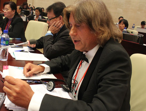 27-ICIS13- roundtable- Silviu.JPG 27-ICIS13- roundtable- Silviu.JPG